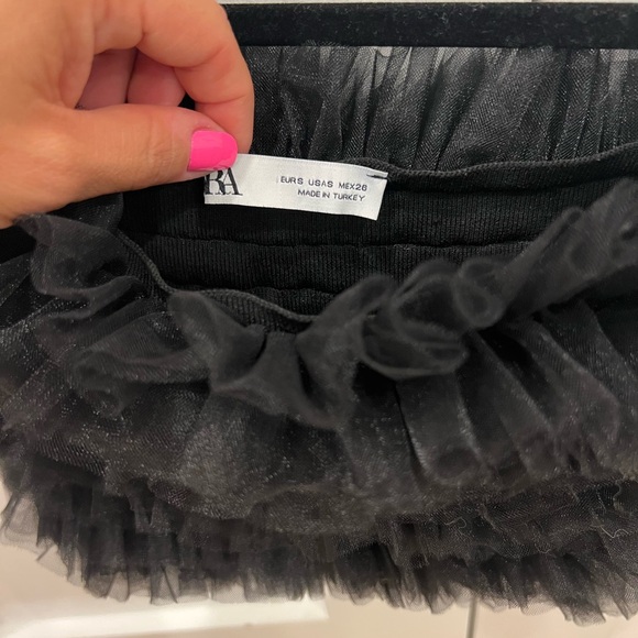 Zara Black Ruffled Tube Top - Picture 2 of 4